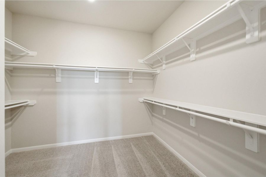 Spacious, unfurnished interior of a new home in Creekhaven, Rosharon (Image 21).