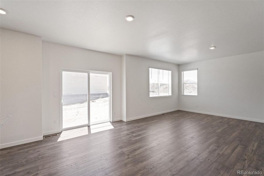 Spacious, unfurnished interior of a new home in Trails at Crowfoot, Parker (Image 15).