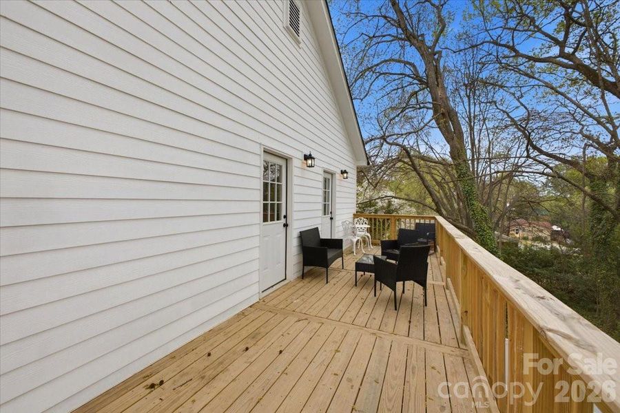 Exterior details and patio area of a home in , Charlotte (Image 3).