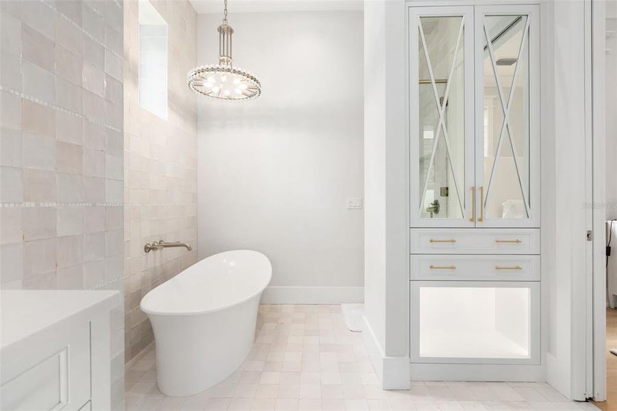 Furnished interior view inside a new home in , Gainesville (Image 51).