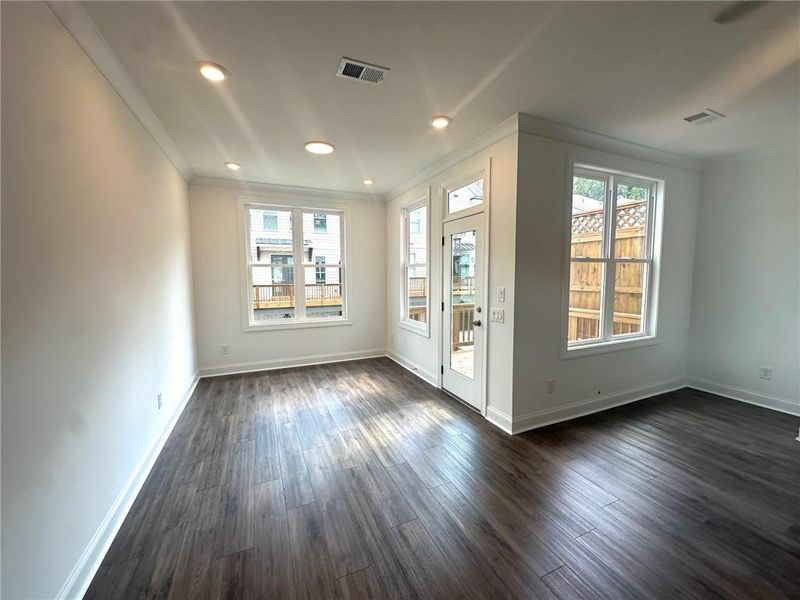Spacious, unfurnished interior of a new home in Evanshire Townhomes, Duluth (Image 30).
