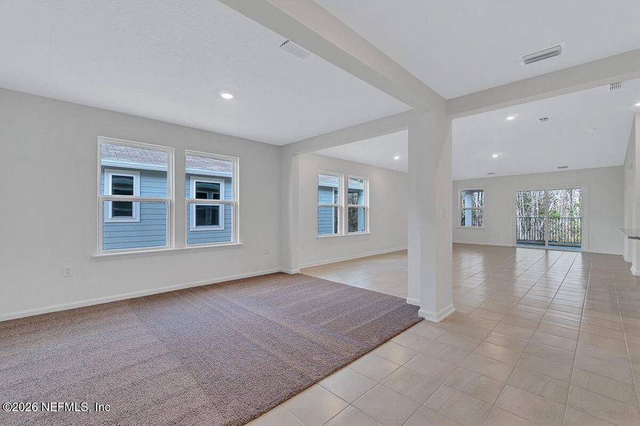 Spacious, unfurnished interior of a new home in Panther Creek, Jacksonville (Image 8).