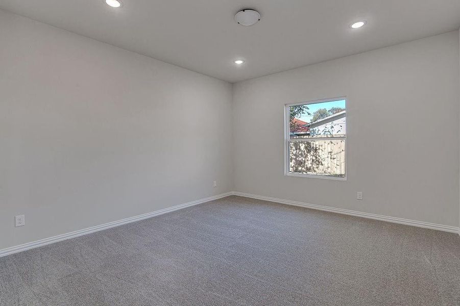 Spacious, unfurnished interior of a new home in , Fort Worth (Image 15).