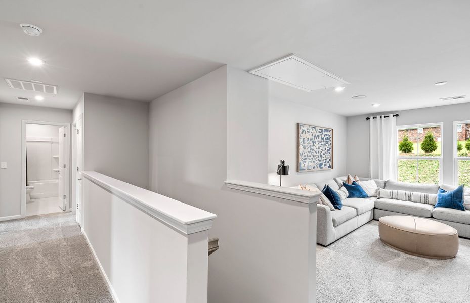 Representative furnished interior of a home built from the Hampton by Pulte Homes in Indigo Park, Easley (Image 20).