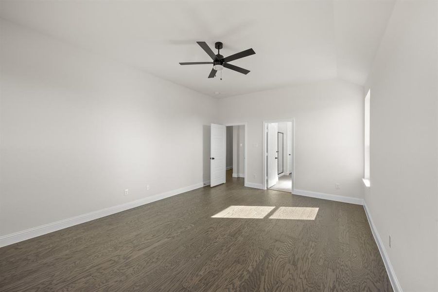 209 Pine Leaf- Primary Suite-2