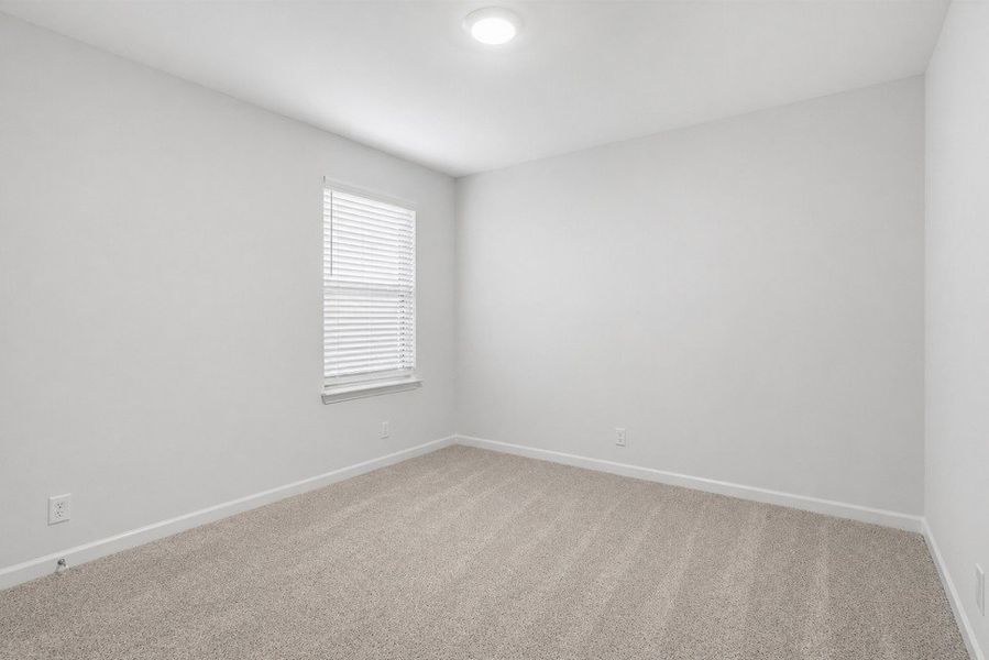 Spacious, unfurnished interior of a new home in Wheatfield, Shelbyville (Image 13).