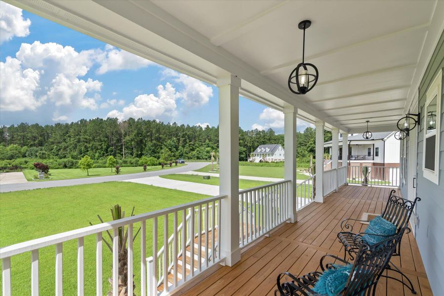 Exterior details and patio area of a home in , Moncks Corner (Image 4).