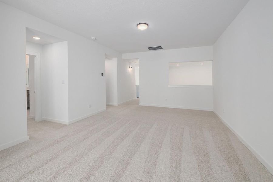 Spacious, unfurnished interior of a new home in Lariat, Liberty Hill (Image 16).