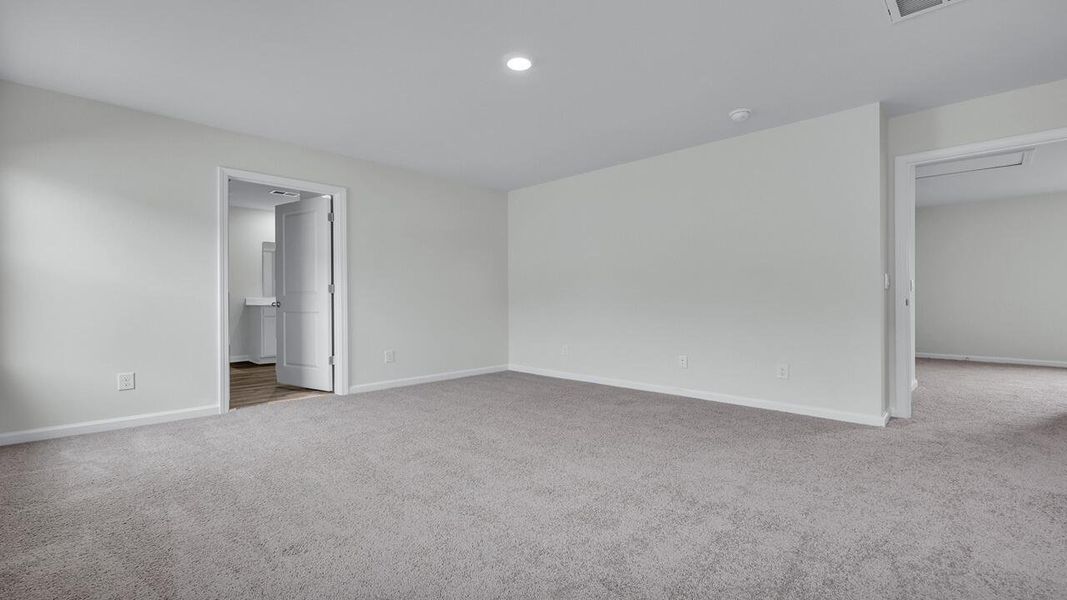 Spacious, unfurnished interior of a new home in Hillcrest, Ravenel (Image 26).