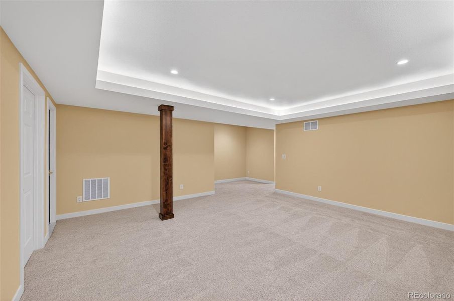 Spacious, unfurnished interior of a new home in , Aurora (Image 22).