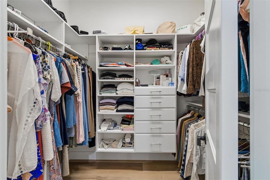 Close-up of interior finishes inside a home in , Tampa (Image 20). Close-up of interior finishes inside a home in , Tampa (Image 20).