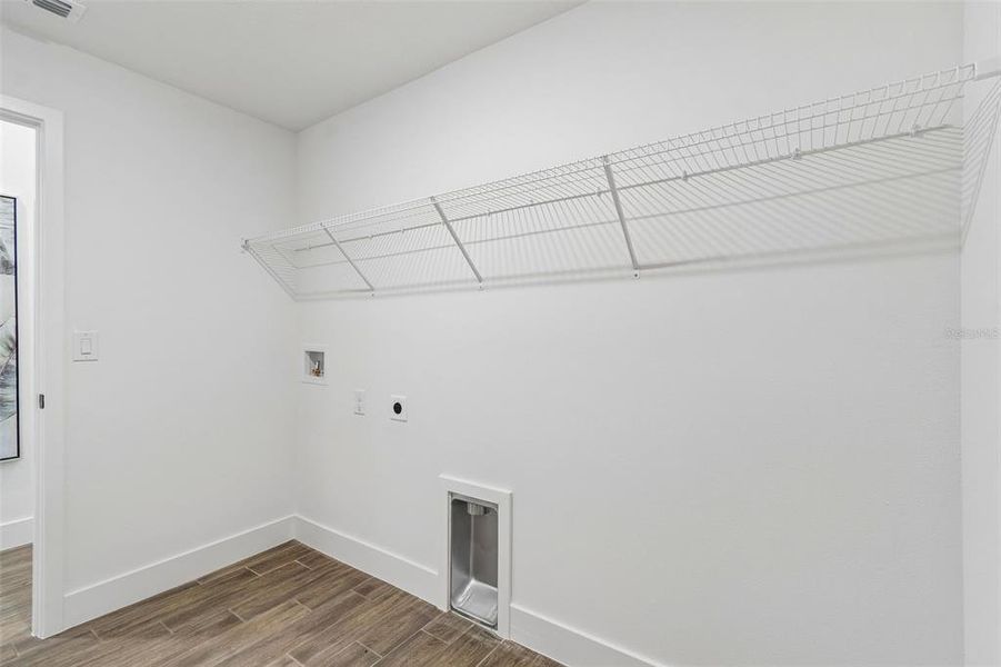 Spacious, unfurnished interior of a new home in Abbey Glen, Dade City (Image 27). Spacious, unfurnished interior of a new home in Abbey Glen, Dade City (Image 27).