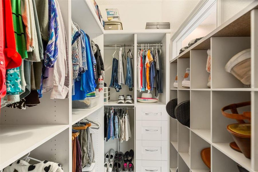 Close-up of interior finishes inside a home in , Plant City (Image 21).