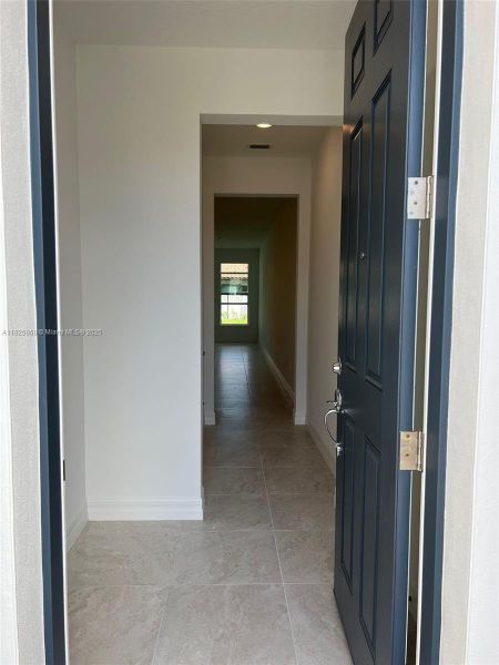 Spacious, unfurnished interior of a new home in , West Palm Beach (Image 17).