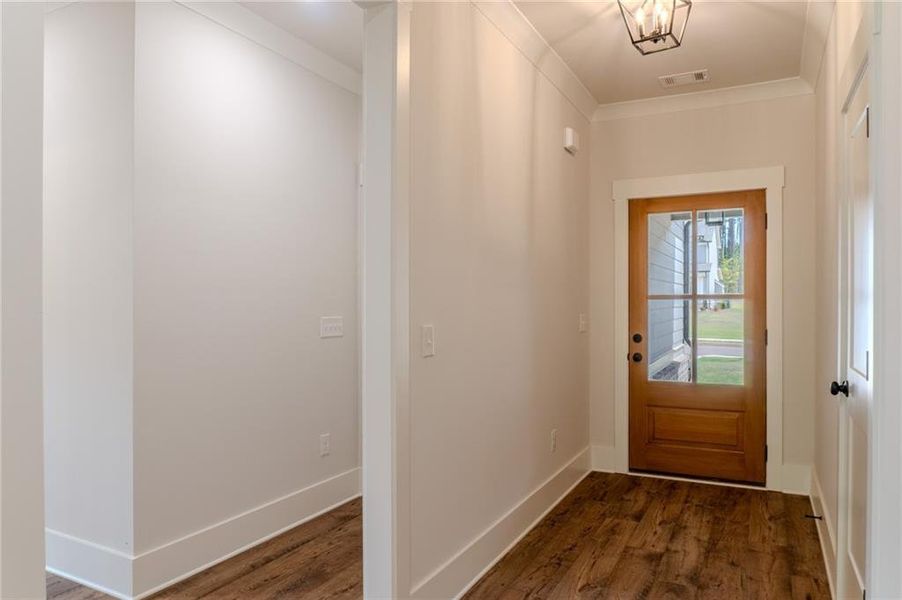 Spacious, unfurnished interior of a new home in Weslyn Park, Social Circle (Image 28).