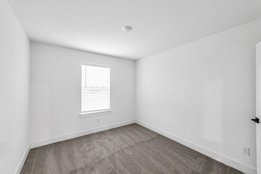 Spacious, unfurnished interior of a new home in , Hempstead (Image 16).