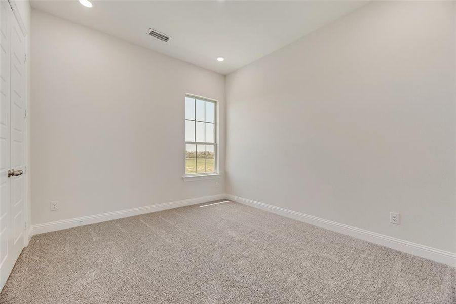 Spacious, unfurnished interior of a new home in Villages of Creekwood, Frisco (Image 15). Spacious, unfurnished interior of a new home in Villages of Creekwood, Frisco (Image 15).