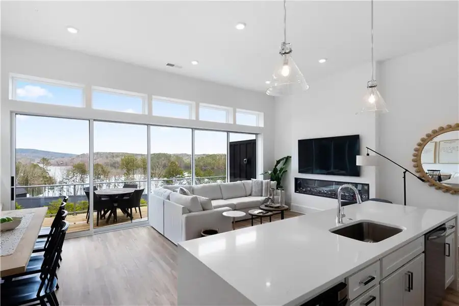 Furnished interior view inside a new home in , Waleska (Image 6).