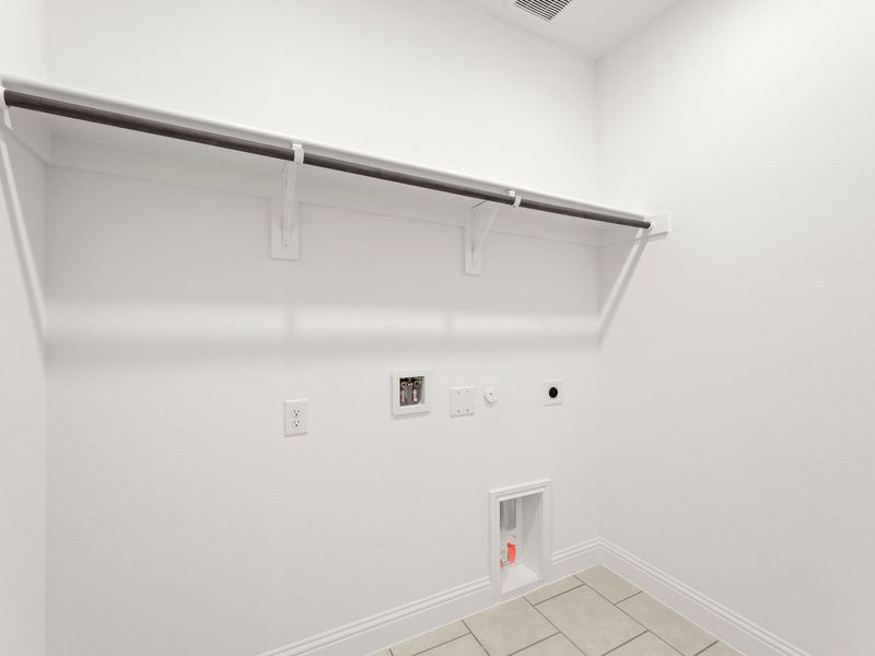 Spacious, unfurnished interior of a new home in Mercer Meadows, Royse City (Image 16).