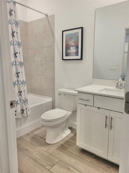 Furnished interior view inside a new home in , Estero (Image 29).