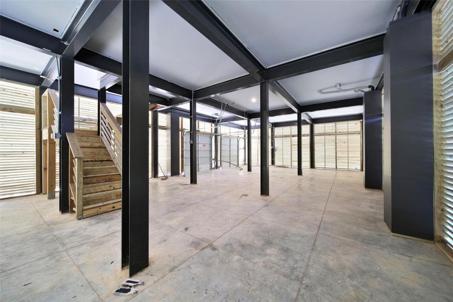 Image 28 of a home in Lago Pointe.