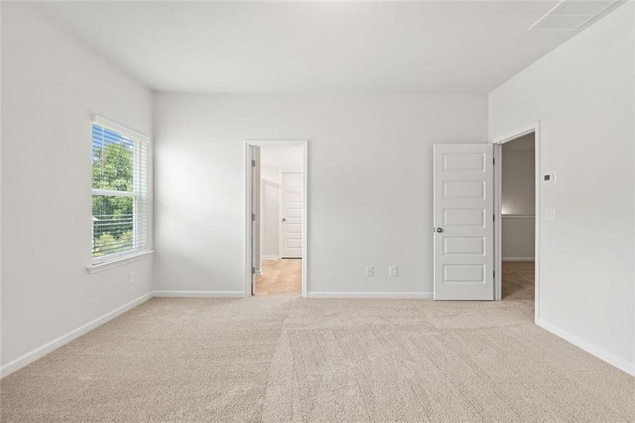 Spacious, unfurnished interior of a new home in Sanders Park, Austell (Image 21).