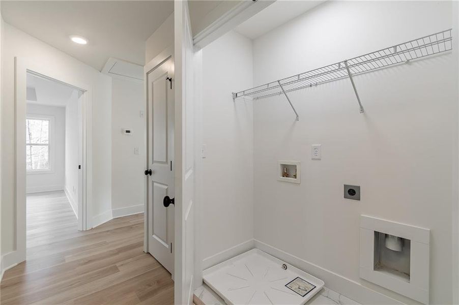 Spacious, unfurnished interior of a new home in , Gainesville (Image 28).