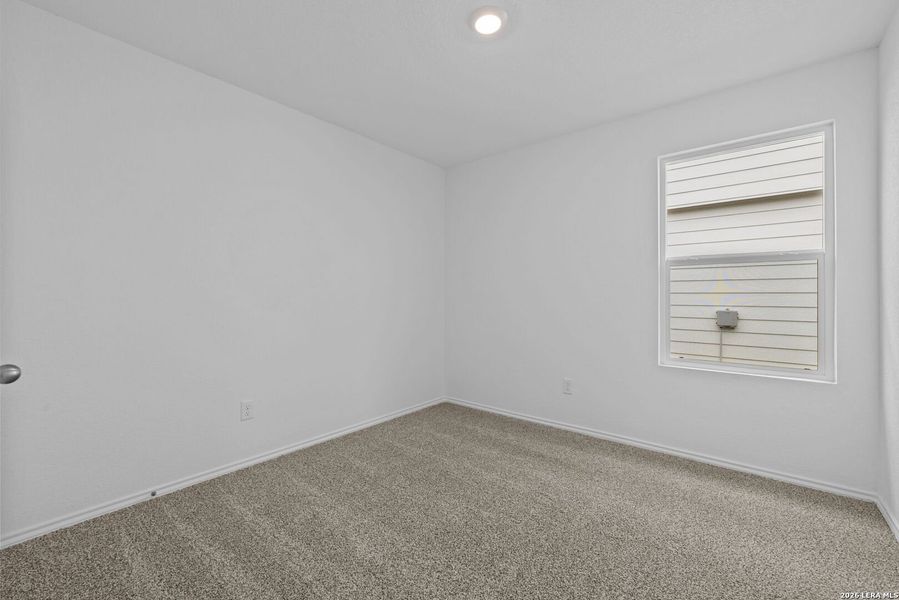 Spacious, unfurnished interior of a new home in Avenida, Converse (Image 18).