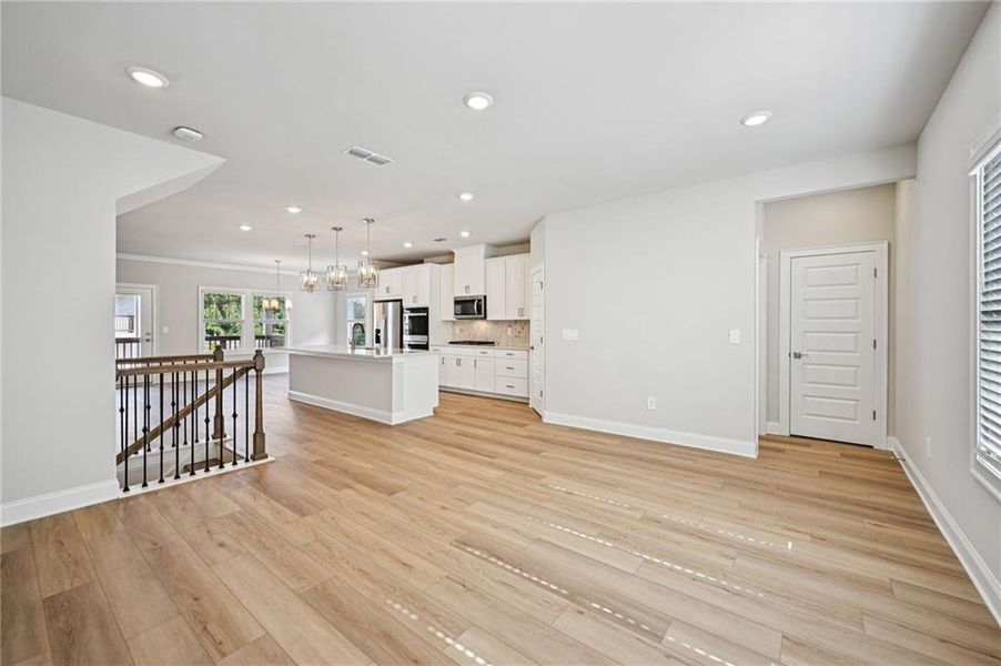 Spacious, unfurnished interior of a new home in , Lawrenceville (Image 42).