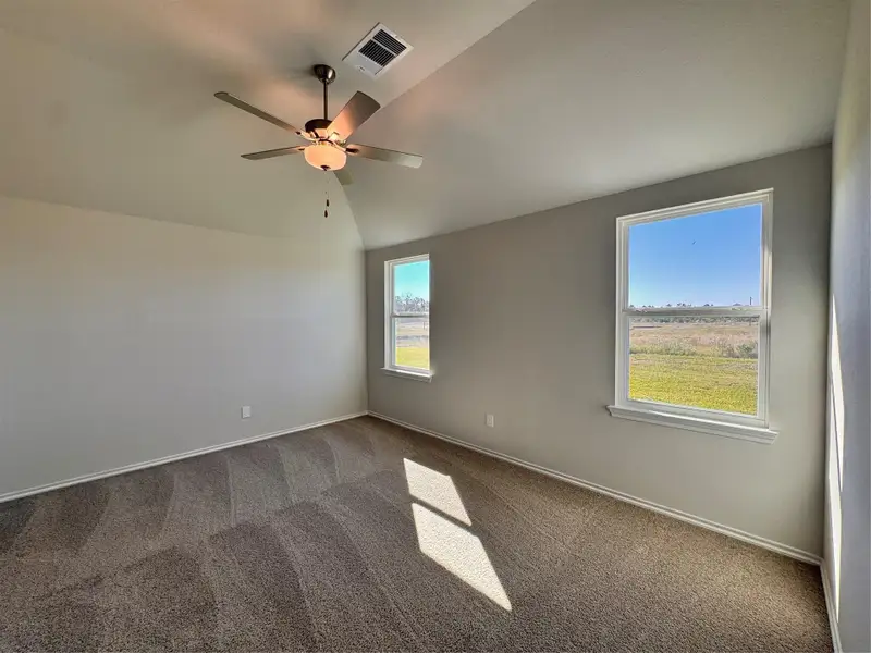 Spacious, unfurnished interior of a new home in , Splendora (Image 7).