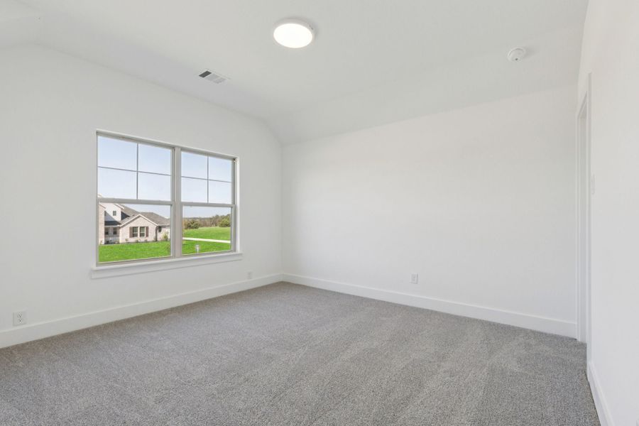 Spacious, unfurnished interior of a new home in Lakeway Estates, Waxahachie (Image 28). Spacious, unfurnished interior of a new home in Lakeway Estates, Waxahachie (Image 28).