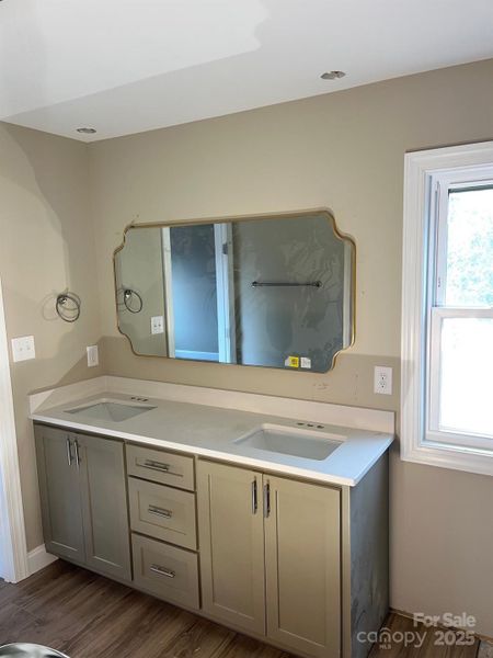 Furnished interior view inside a new home in , Lincolnton (Image 1).