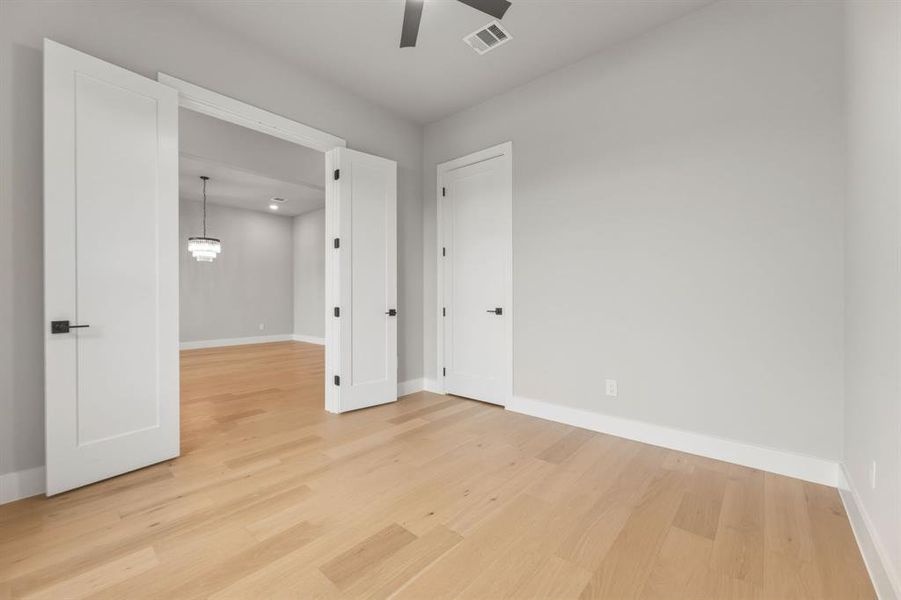 Spacious, unfurnished interior of a new home in Capitol Hill, Anna (Image 32).