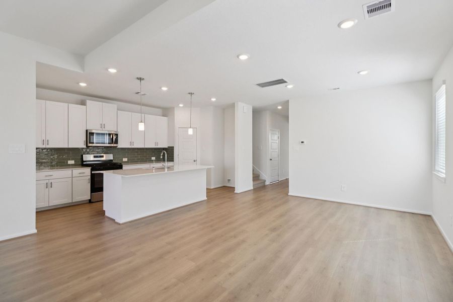 Spacious, unfurnished interior of a new home in Pine Lake Cove - Premier Series, Montgomery (Image 38).