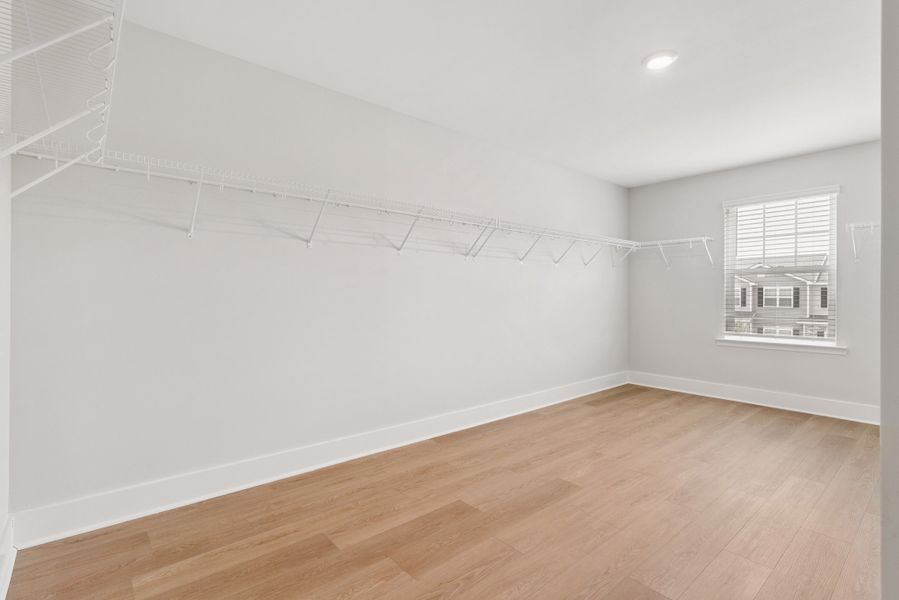 Spacious, unfurnished interior of a new home in NorthShore on the St. Marys River, Kingsland (Image 44).