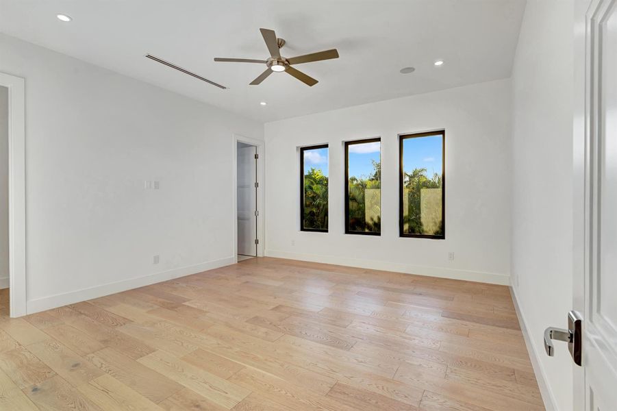 Spacious, unfurnished interior of a new home in , Boca Raton (Image 21).
