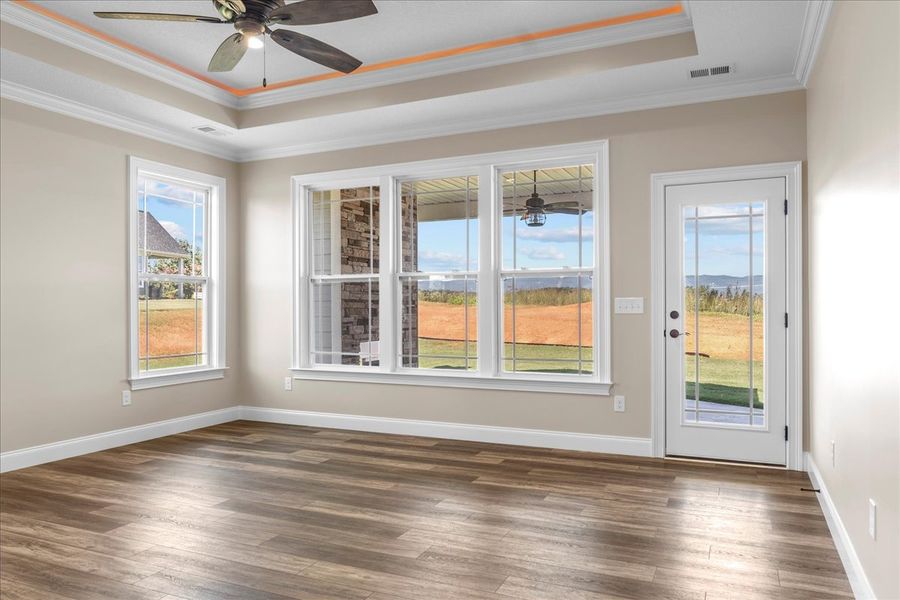 Representative unfurnished interior of a home built from the Converse Elite by Enchanted Homes in Pointe Summit, Slater-Marietta (Image 58).