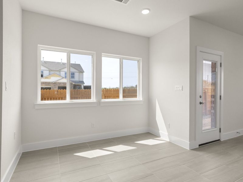 Spacious, unfurnished interior of a new home in Saddle Creek Twinhomes, Georgetown (Image 25).