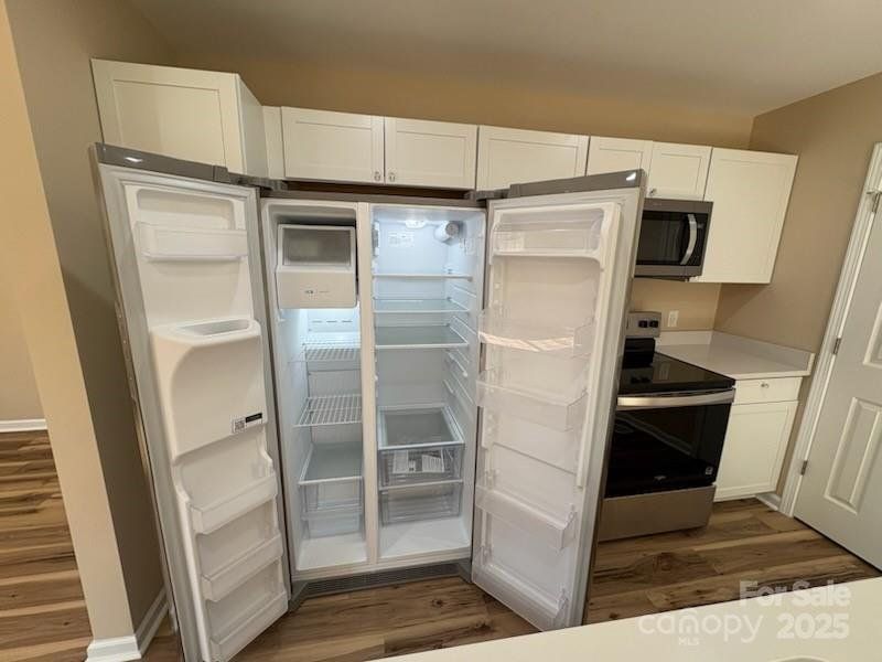 Furnished interior view inside a new home in , Shelby (Image 4).