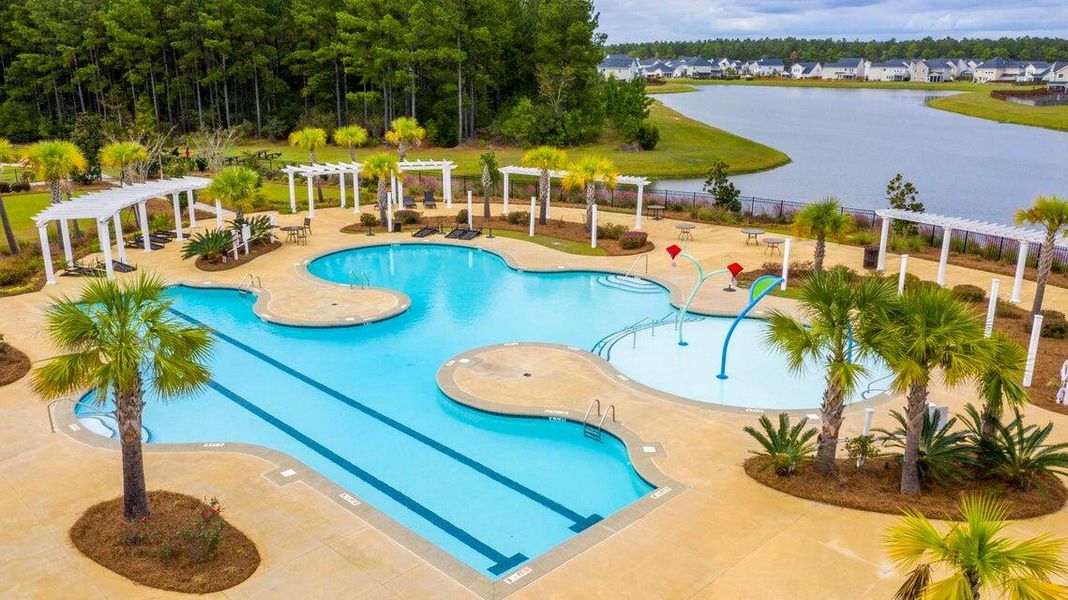 Community amenities in , Summerville (Image 27).