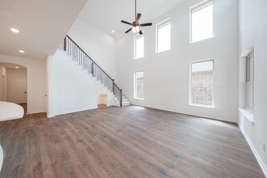 Spacious, unfurnished interior of a new home in Wildflower Ranch, Justin (Image 14).