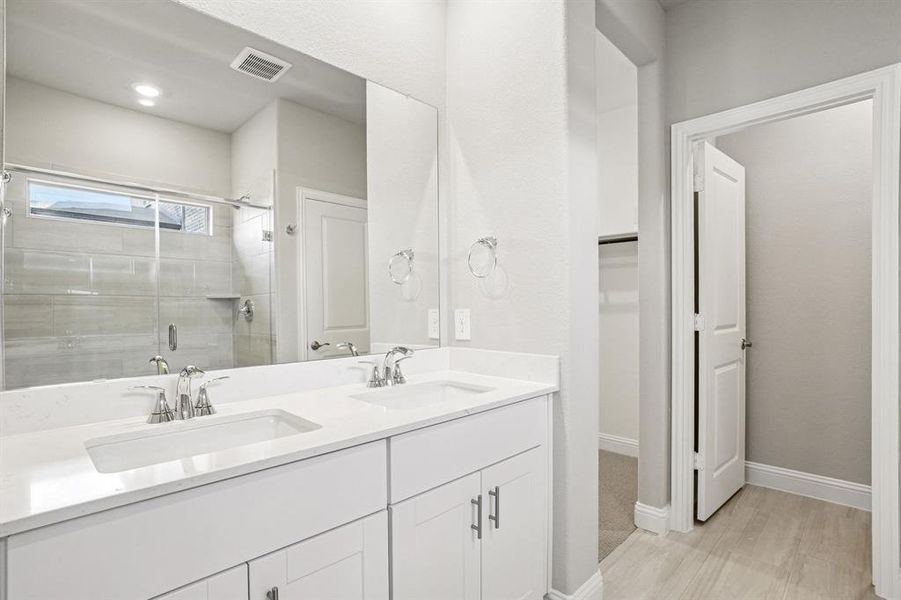 Photo is not of the actual home, but is an inspirational photo of builder’s model home and may depict options, furnishings, and/or decorator features that are not included. Photo is not of the actual home, but is an inspirational photo of builder’s model home and may depict options, furnishings, and/or decorator features that are not included.