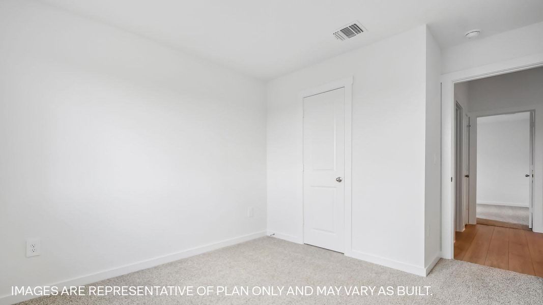 Representative unfurnished interior of a home built from the The Harris by D.R. Horton in Trails at Wildhorse, Austin (Image 27).