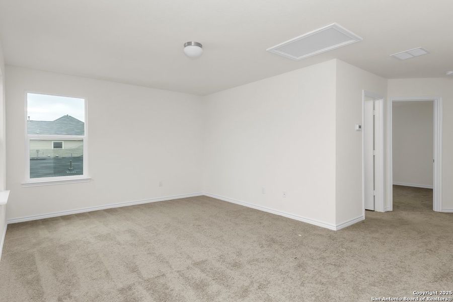 Spacious, unfurnished interior of a new home in Southton Cove, Elmendorf (Image 5).