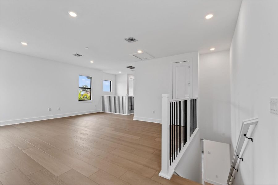 Lot68–13814DalradaAve_loft