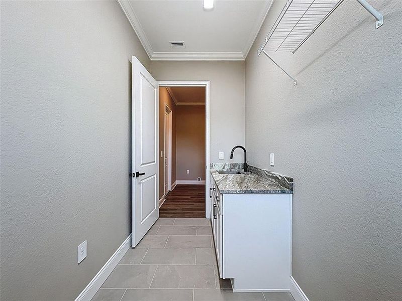 Furnished interior view inside a new home in , Lakeland (Image 50).
