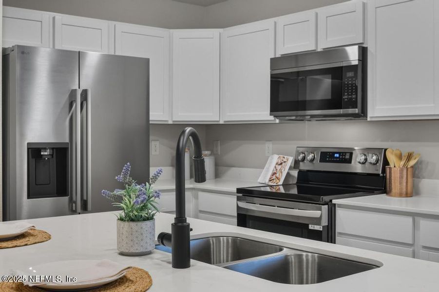 Close-up of interior finishes inside a home in , Jacksonville (Image 19). Close-up of interior finishes inside a home in , Jacksonville (Image 19).