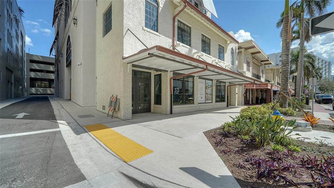 Exterior details and patio area of a home in , Sarasota (Image 22).