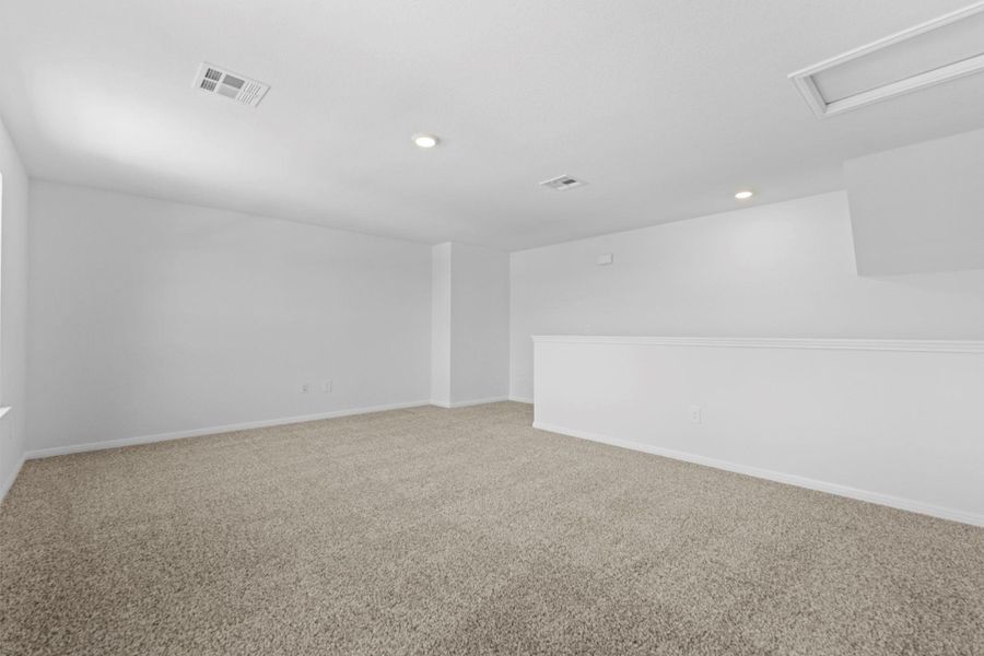 Spacious, unfurnished interior of a new home in Bar W Ranch, Leander (Image 23).