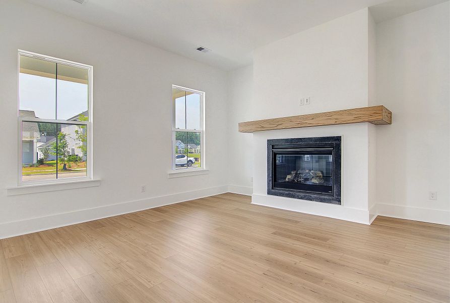 Representative unfurnished interior of a home built from the Givhans by Ashton Woods in Midtown at Nexton, Summerville (Image 19).